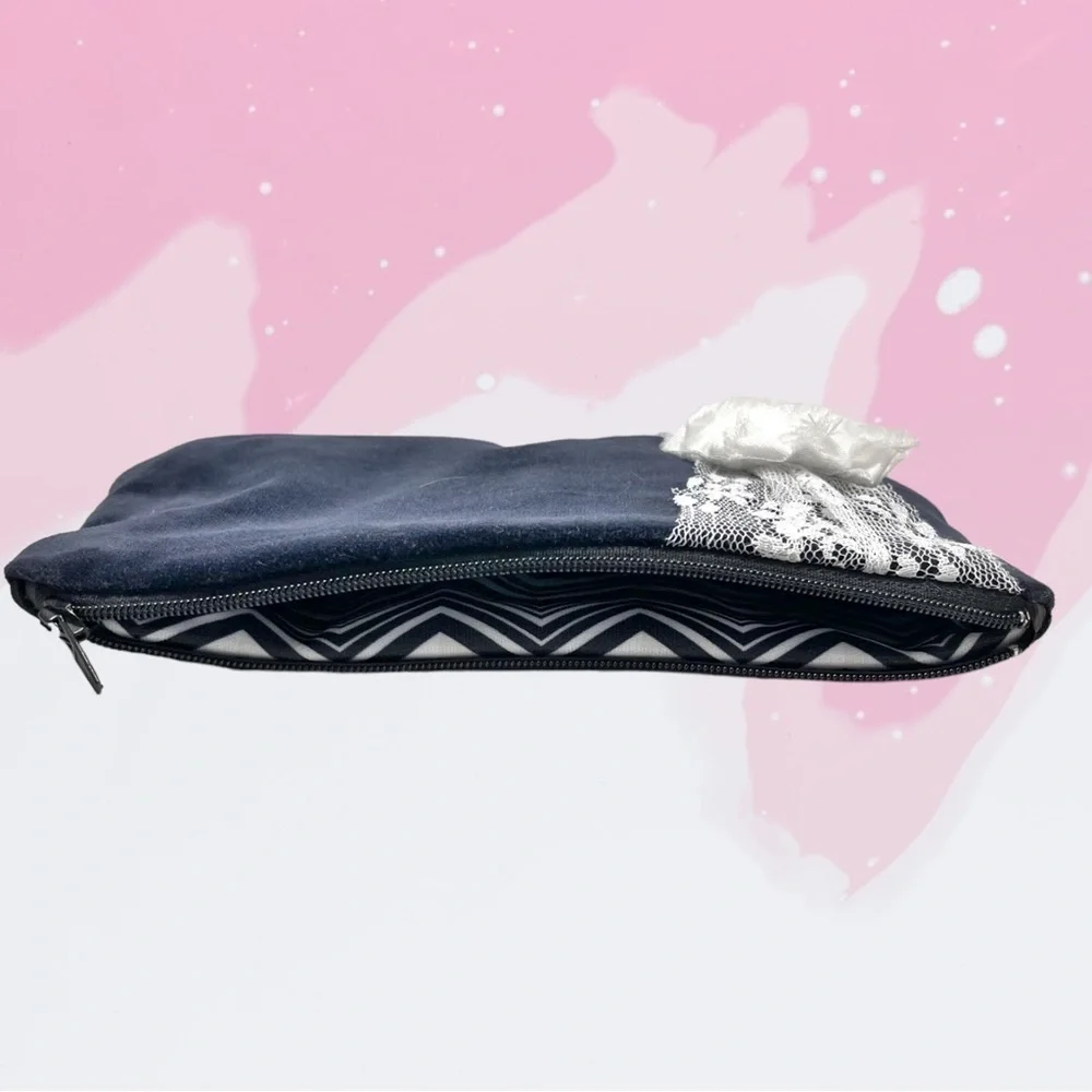 Waterproof Make Up Navy Blue Velvet White Lace